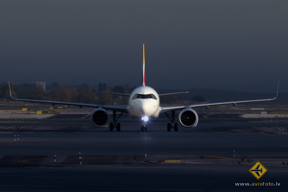 Airbus A320-251N